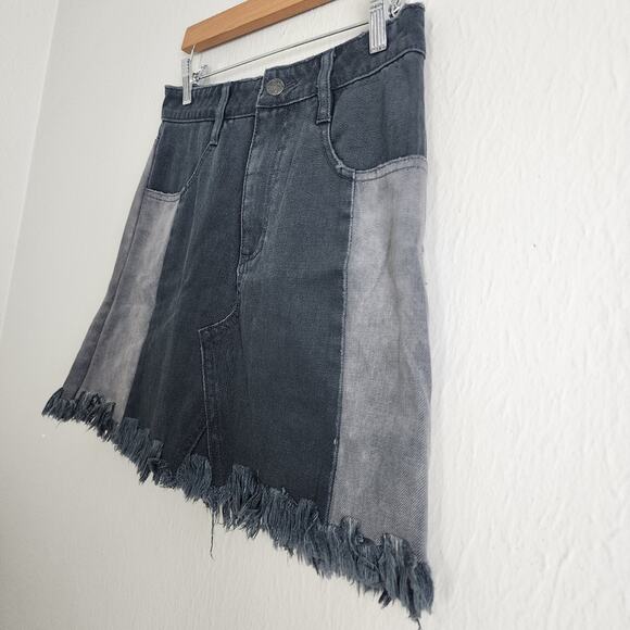 Free People Two-Tone Patchwork Distressed Denim Frayed Hem Fringe Skirt Small S - Picture 2 of 9